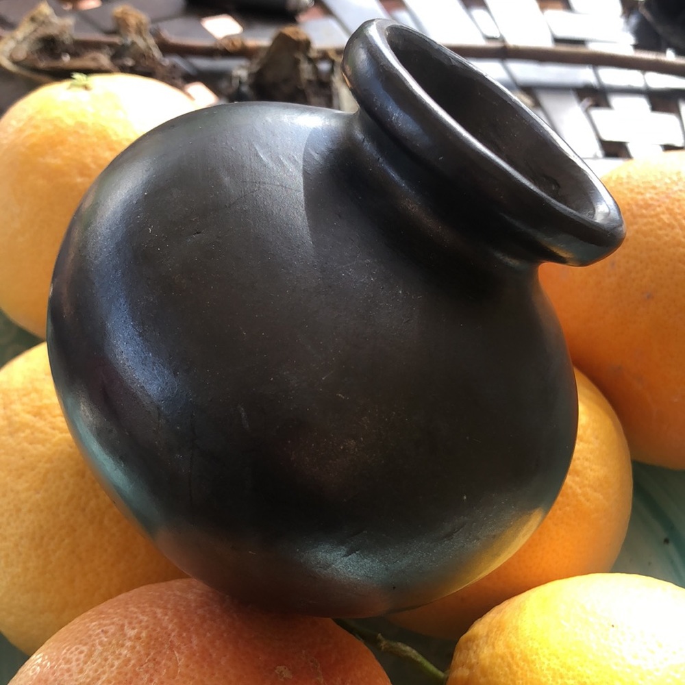 Vintage Round Bottom Black Clay Pottery Oaxaca Vase Made In Mexico 🇲🇽